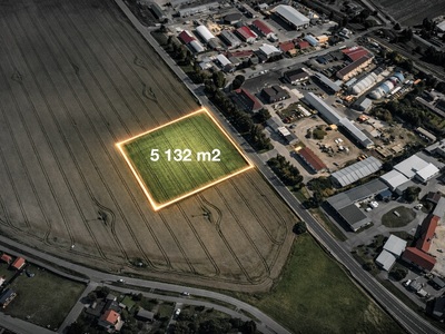 Prodej stavebního pozemku 5.132 m² - Třeboň, ul. Pražská 12 573 400 Kč ( 2 450 Kč/m2 )