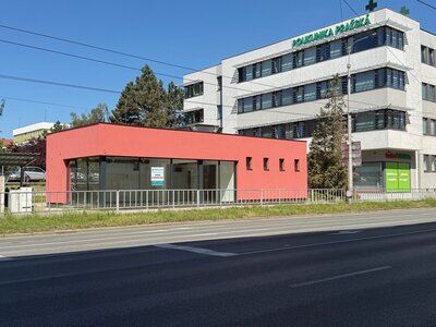 Nebytového prostoru naproti obchodnímu centru IGY