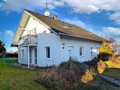 Pronájem rodinného domu 5+kk na Kodetce, zimní zahrada, garáž.