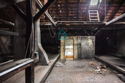 35-00037 IMG_8542.jpg