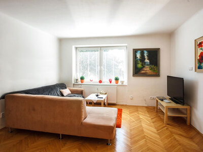 Pronájem plně vybaveného bytu 2+kk (58 m²) –  v lokalitě Havlíčkovy kolonie.